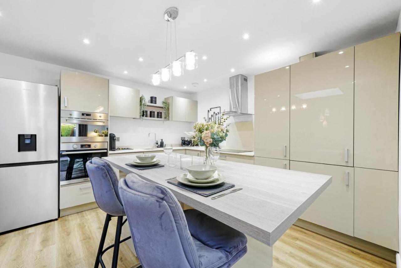 Modern Bungalow In Maidstone Sleeps 5 With Free Parking Eksteriør bilde
