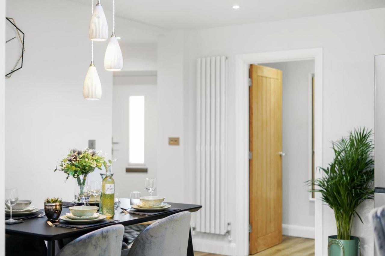 Modern Bungalow In Maidstone Sleeps 5 With Free Parking Eksteriør bilde