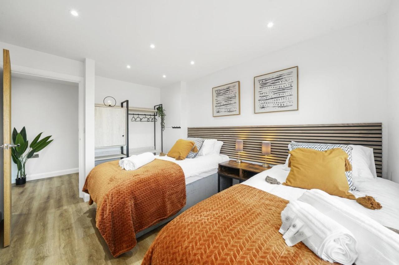 Modern Bungalow In Maidstone Sleeps 5 With Free Parking Eksteriør bilde
