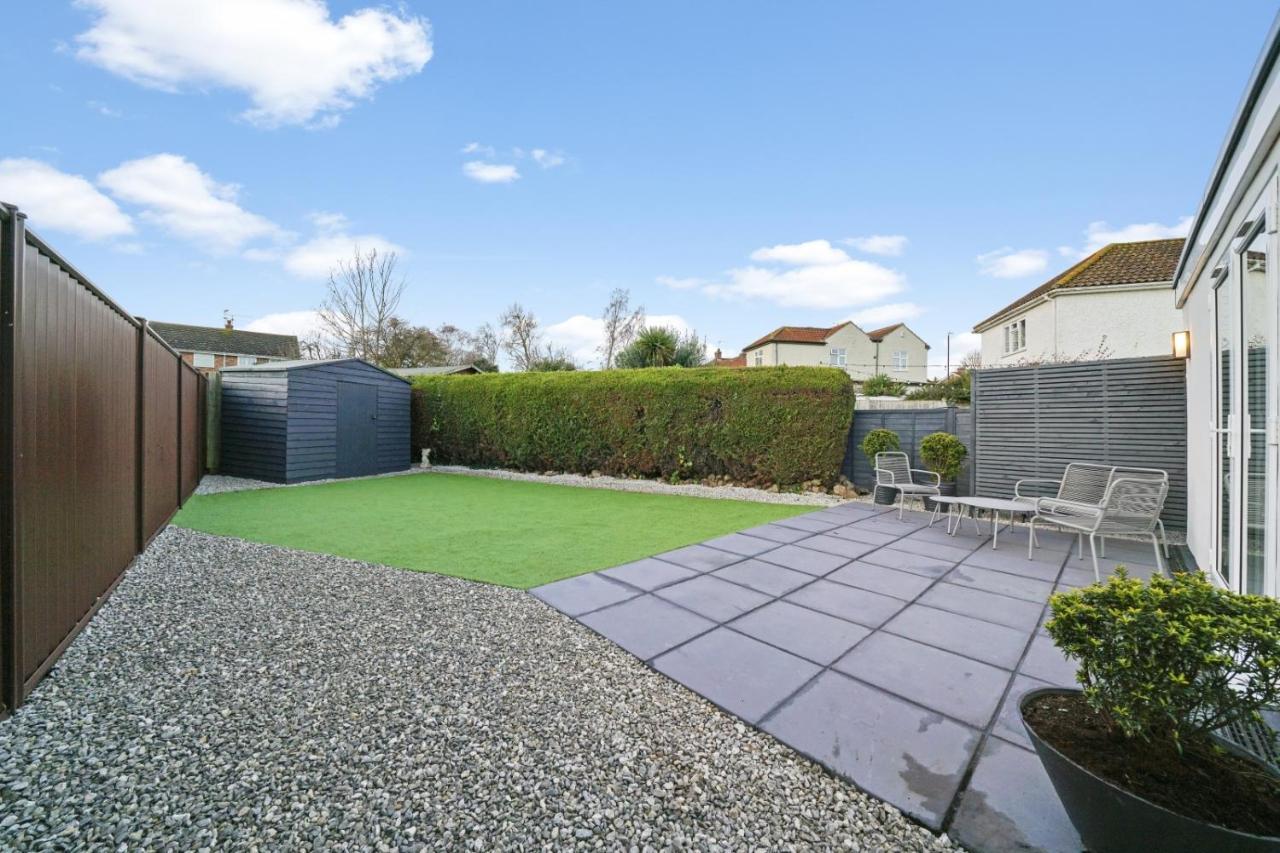 Modern Bungalow In Maidstone Sleeps 5 With Free Parking Eksteriør bilde