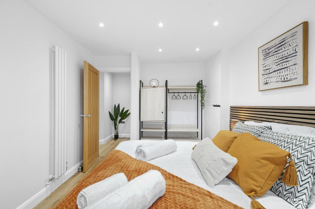 Modern Bungalow In Maidstone Sleeps 5 With Free Parking Eksteriør bilde