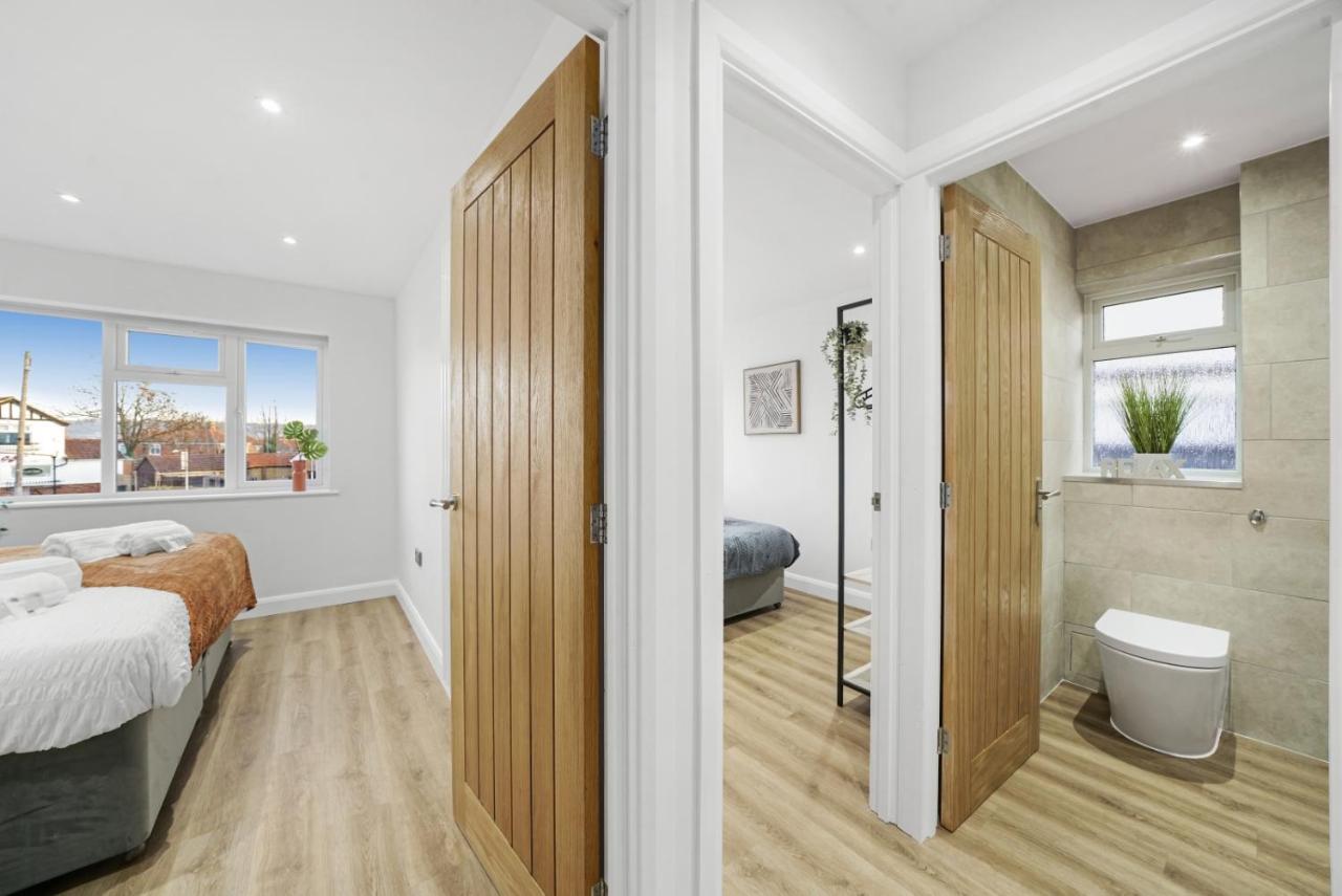 Modern Bungalow In Maidstone Sleeps 5 With Free Parking Eksteriør bilde