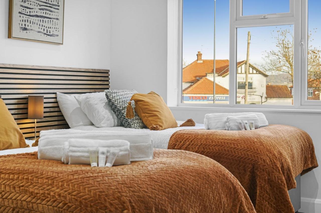 Modern Bungalow In Maidstone Sleeps 5 With Free Parking Eksteriør bilde