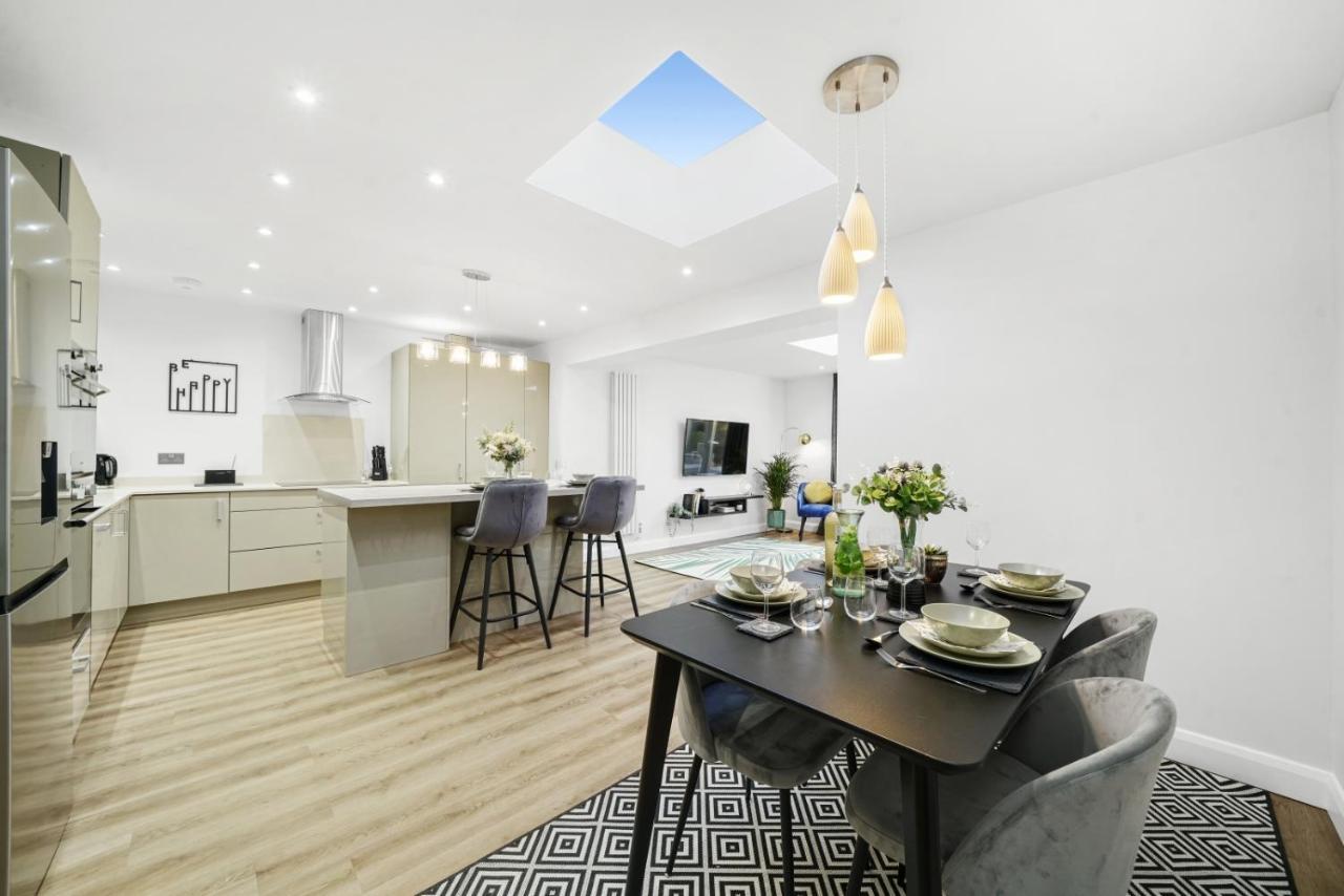 Modern Bungalow In Maidstone Sleeps 5 With Free Parking Eksteriør bilde