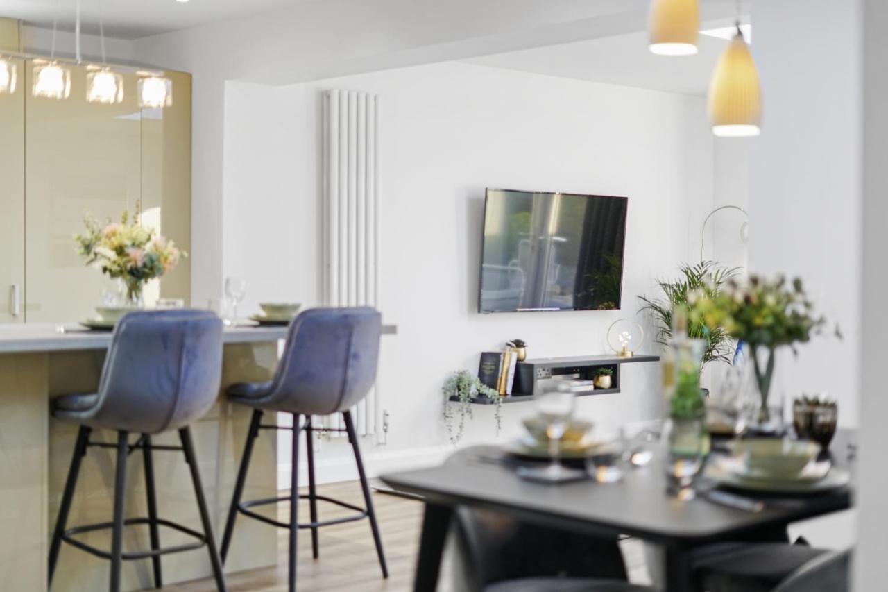 Modern Bungalow In Maidstone Sleeps 5 With Free Parking Eksteriør bilde
