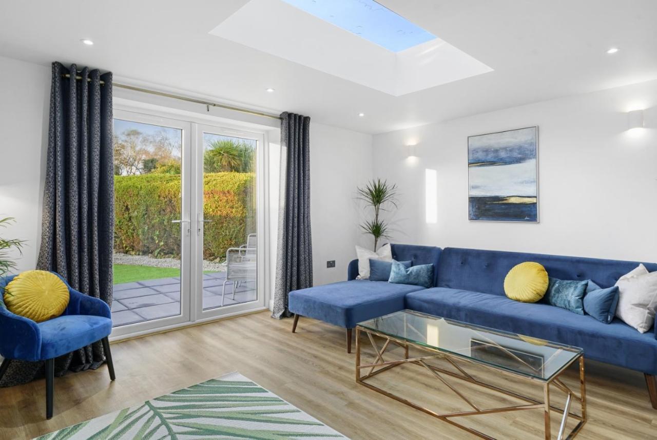 Modern Bungalow In Maidstone Sleeps 5 With Free Parking Eksteriør bilde